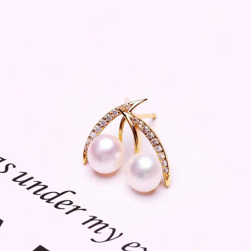 14KGF CAT EAR STUD
