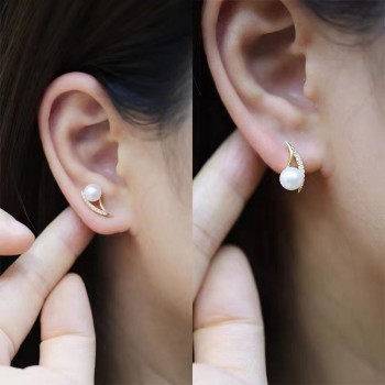 14KGF CAT EAR STUD