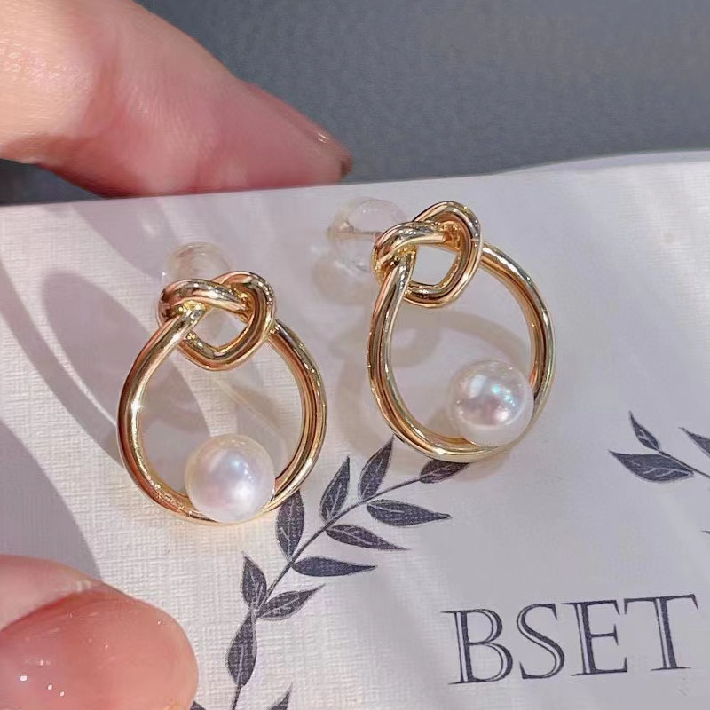14KGF WITH LOVE EAR STUD 