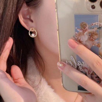 14KGF WITH LOVE EAR STUD 
