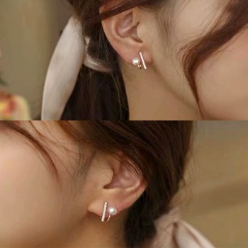 POP EAR STUD 