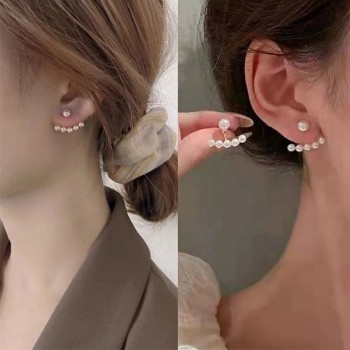 MULTI PEARLS EAR STUD 