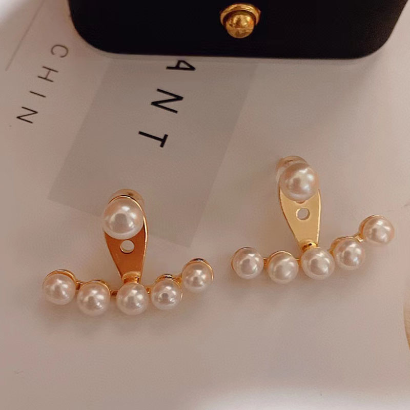 MULTI PEARLS EAR STUD 