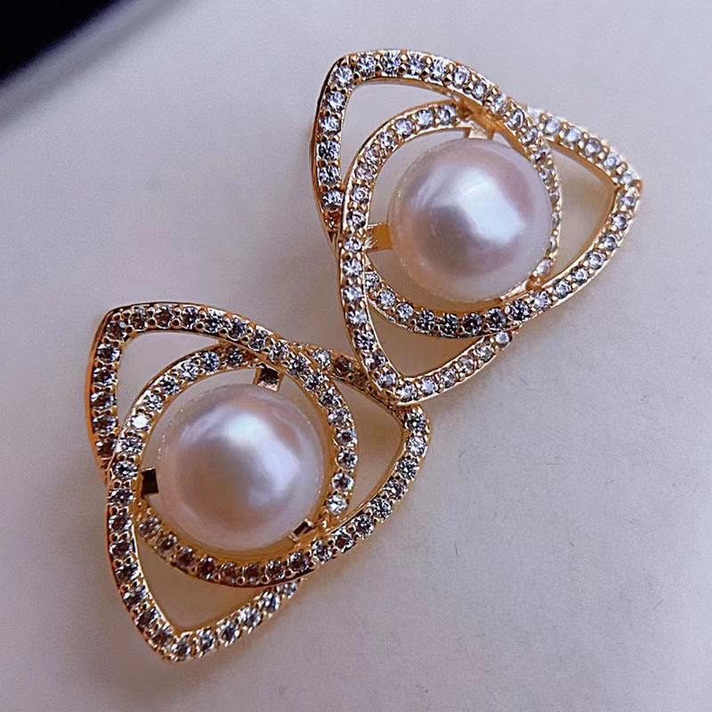 SHAMROCK EAR STUD 