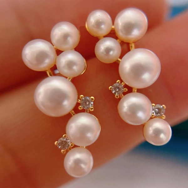 MULTI PEARLS EARRINGS