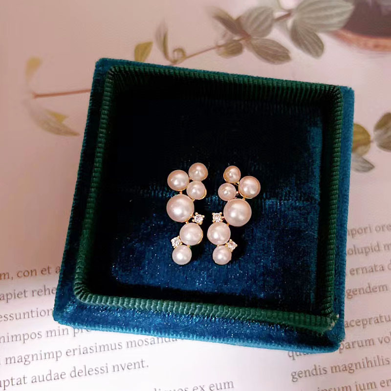 MULTI PEARLS EARRINGS 