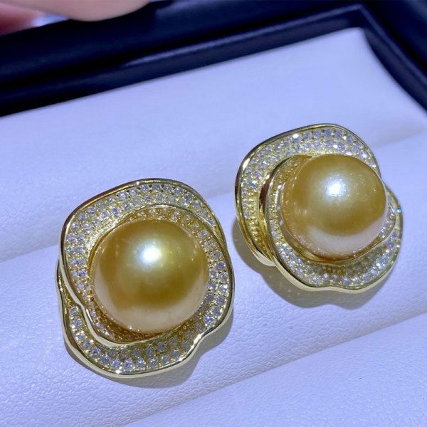 Sterling silver with south golde pearl earrings 