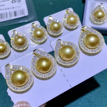 S925 sterling silver south golden pearl earrings